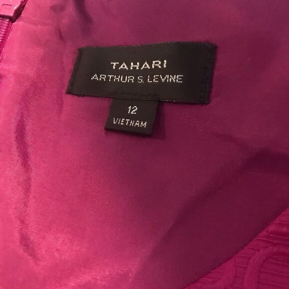 Tahari ASL Fuchsia Sheath Dress V-Neck Sleeveless Women's Size 12 NWT - Picture 8 of 9